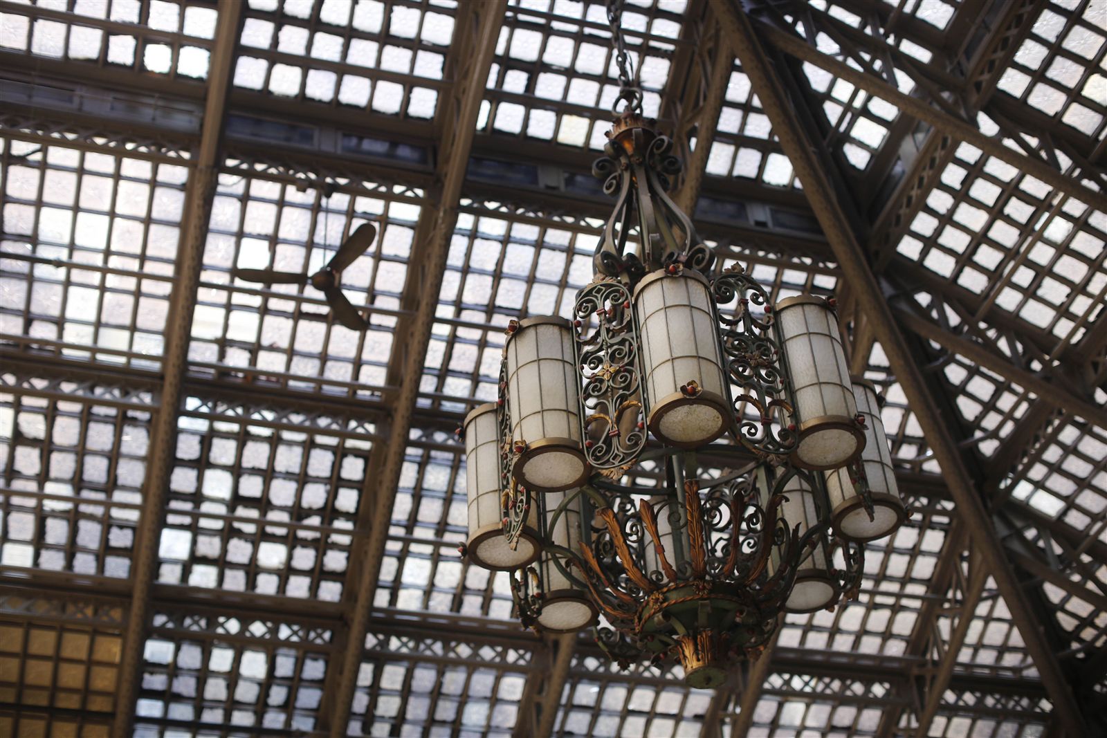 A Closer Look: Ellicott Square Building